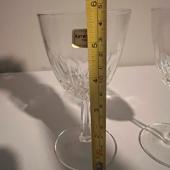 Luminarc Diamant Wine Glass 5 3/4“ X 3" - NEW- VTG- SET OF 2 - Picture 3 of 6